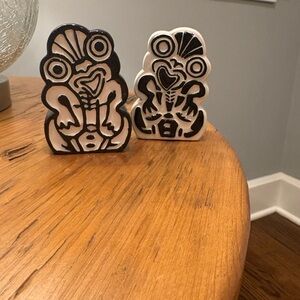 Black and White Salt & Pepper Shakers